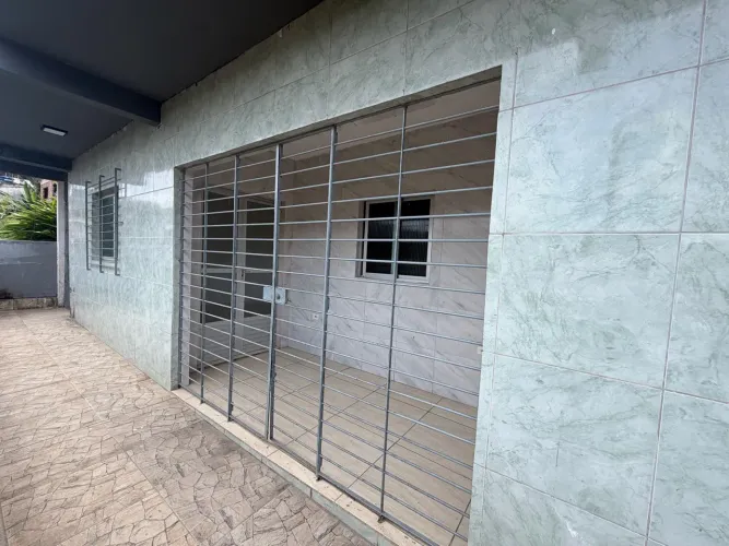 ALUGO CASA EM SOCORRO PRÓXIMO A ESTAÇÃO DE FLORIANO 