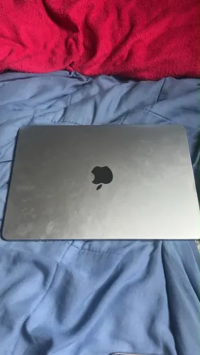 MacBook Air M5 - 512gb / 16 de RAM ( 9 ciclos )