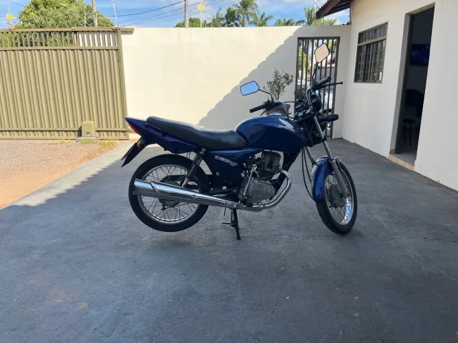 Moto bem conservada 
