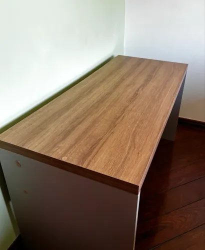 Mesa escrivaninha
