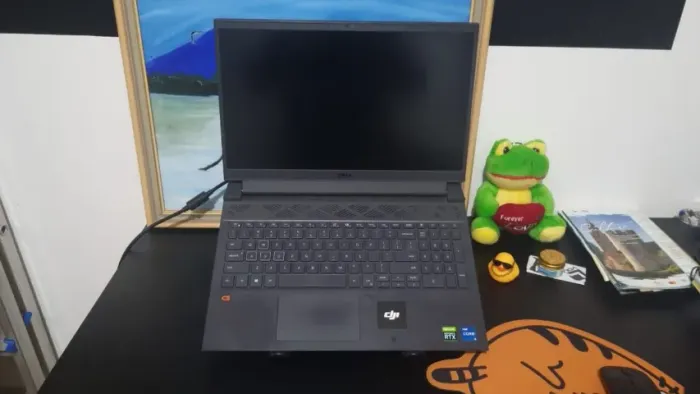 Dell G15 5511 intel i5 11a 16gb RAM 512gb SSD RTX 3050 4gb