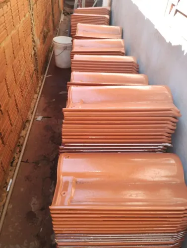 Telha esmaltada 2,50 cada