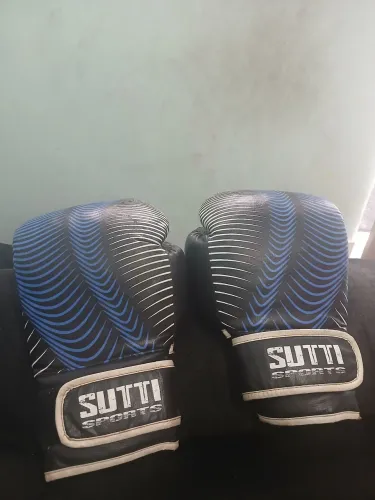 Luvas de Boxe usadas