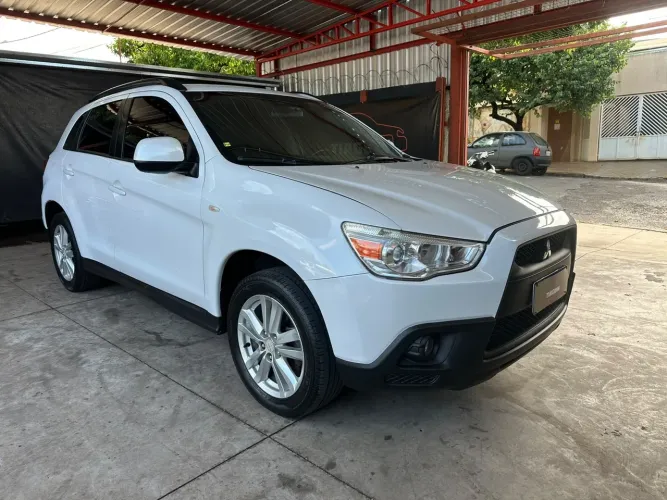 Mitsubishi ASX 2.0 16V 160cv Aut. 2012