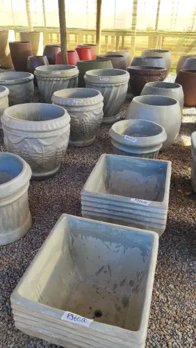 VASOS CIMENTOS E FIBRA PARA PLANTAS 