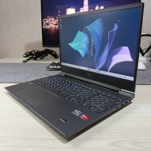 Notebook Gamer HP Victus 15 - Ryzen 5 7535HS RX 6550M 16GB RAM SSD 144Hz (Garantia)