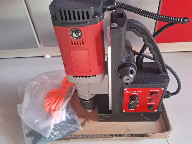 FURADEIRA BASE MAGNETICA MAGNETIC DRILL