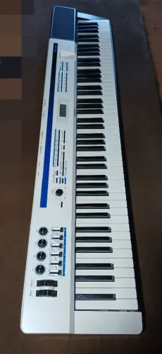 Piano Digital Casio Privia PX5s