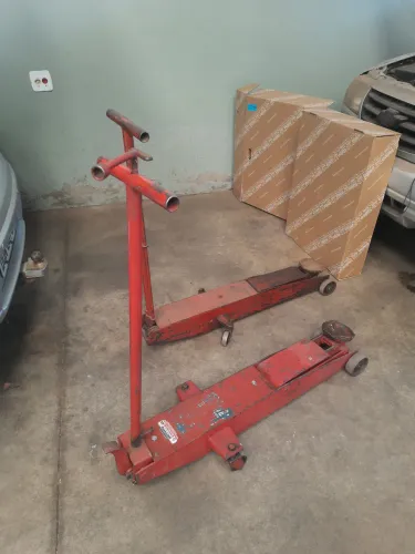 Vende se 02 macacos jacaré 2 toneladas