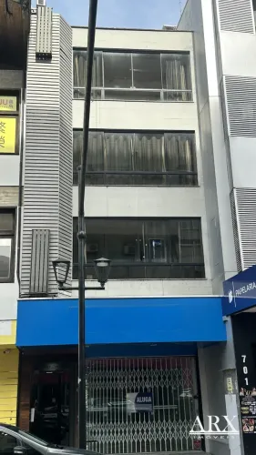 Sala térrea para locação na Rua XV de Novembro