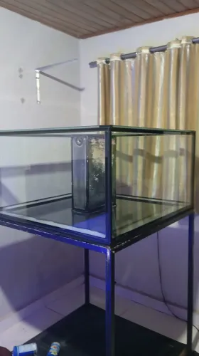 Aquário 100x100x50 torre central + sump base metalon e madeira