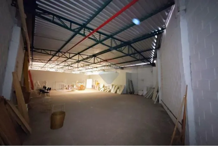 Locação em ponto comercial no Jardim Vista Alegre/ Paulínia - R$8.000,00