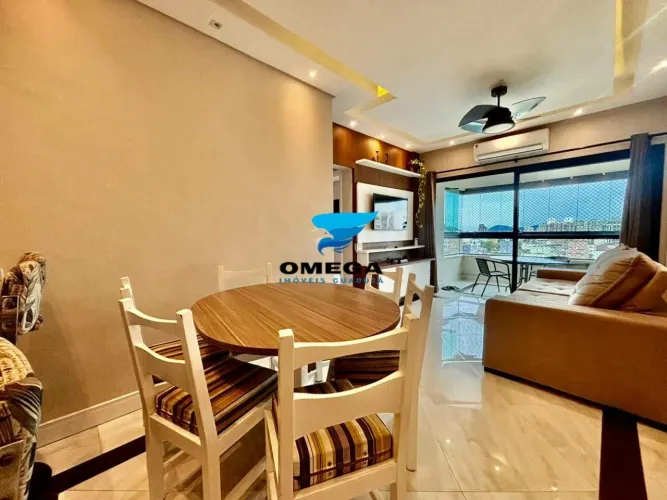 Apartamento com vista mar todo reformado em porcelanato à venda na praia da Enseada Guaruj