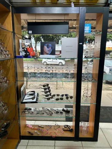 VENDO ÓTICA EM CEILÂNDIA 