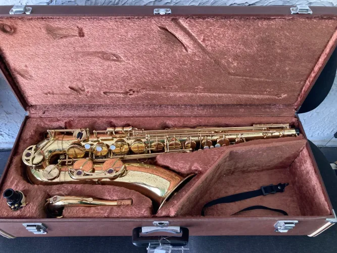 Saxofone Tenor Yamaha YTS 32 Purple