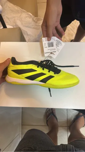 Chuteira predator 24 league low (salão)