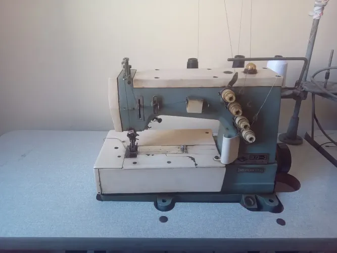 MÁQUINA INDUSTRIAL GALONEIRA