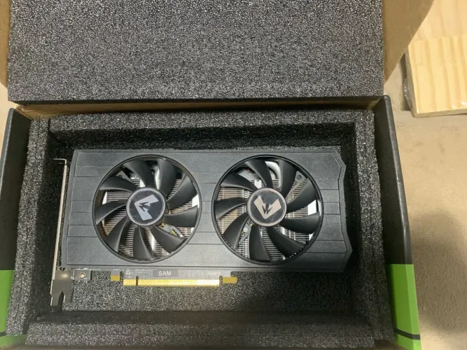 RX 580 8gb, nunca usada (vendo ou troco por processador)