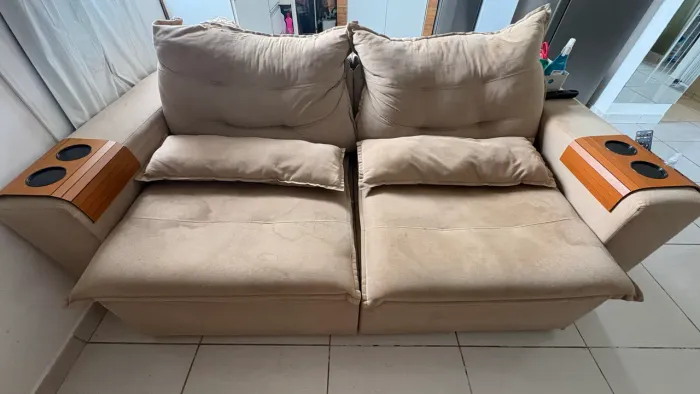 Sofá Retrátil e Reclinável 2,10m