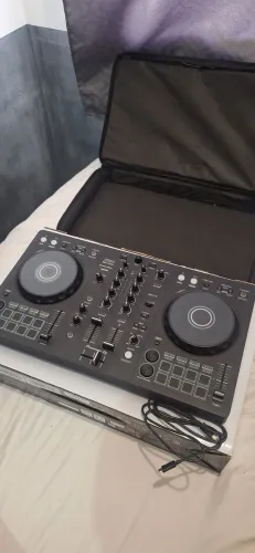 DDJ FLX4 Novíssima