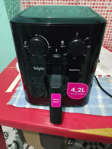 Fritadeira Air fryer Quad Fry -4,2L, Preta NOVA