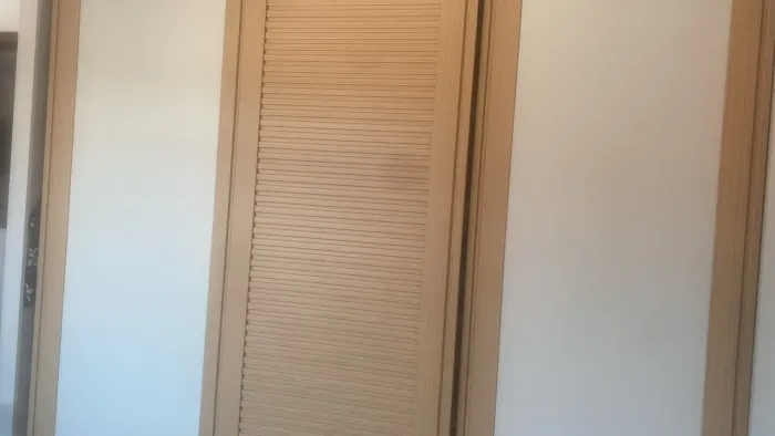 Guarda roupa com portas de correr
