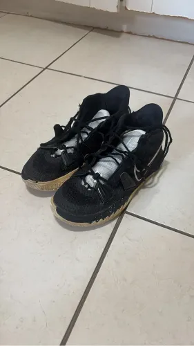 Tênis Nike Kyrie 7 TB 'Black White'