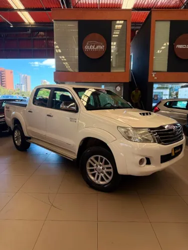 Toyota Hilux CD SRV D4-d 4X4 3.0 TDI Diesel AUT 2015