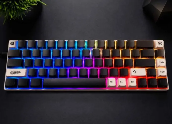 Teclado gamer mecânico E-Yooso z686