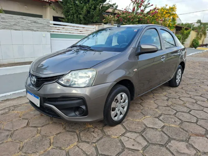Toyota Etios X Sedan 1.5 Flex 16V 4P Mec. 2018