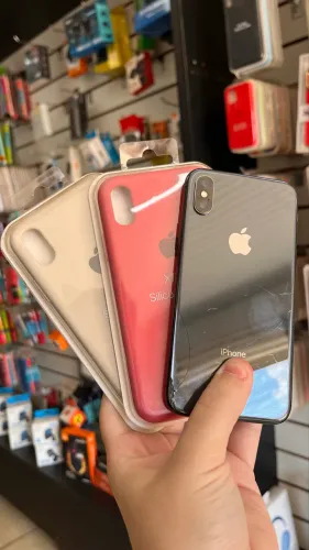 iPhone X e uma capinha de brinde