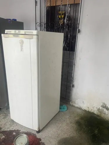 Vendo geladeira, liquidificador