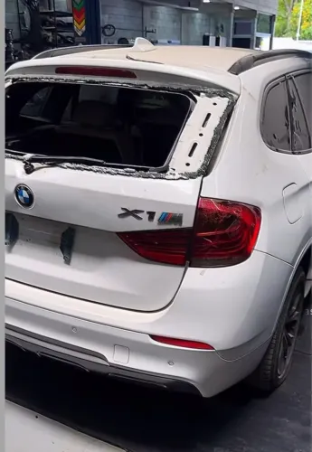 Sucata BMW X1 2013 para venda de peças com nota fiscal