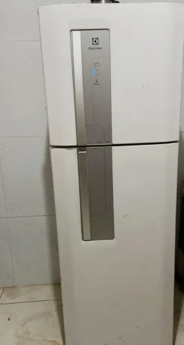 Vendo geladeira 