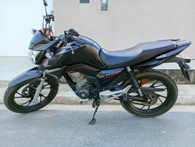 Vendo cg Titan 2024 moto extra