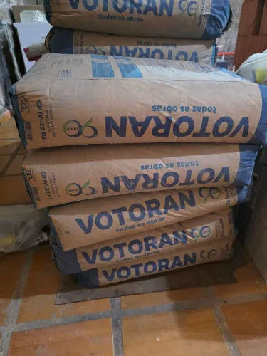 9 sacas de cimento 50kg Votoran