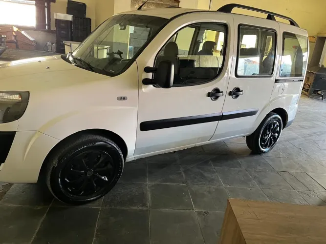 Fiat Doblo Essence 1.8 Flex 16V 5P 2021
