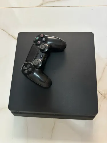 playstation 4 slim 500gb preto + controle original + jogo