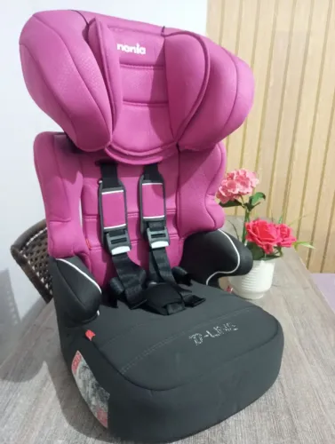 Vendo cadeira de carro de 9 a 36 kilos depois vira assento