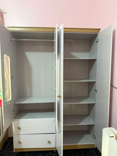 VENDER LOGO Guarda-roupa Infantil com rodinhas