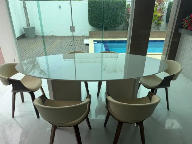 Mesa de Jantar com 6 cadeiras luxo