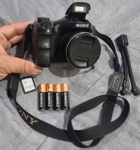 Canera sony H100 