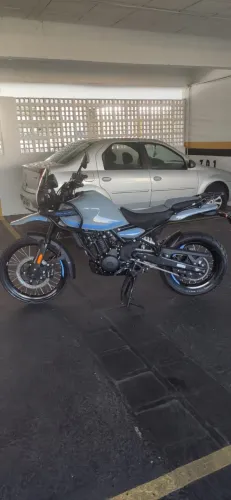 Royal Enfield Himalayan 450cc 2026/2026 apenas 5km rodados. Emplacada.