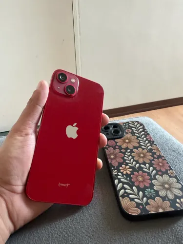 iPhone 13 Red
