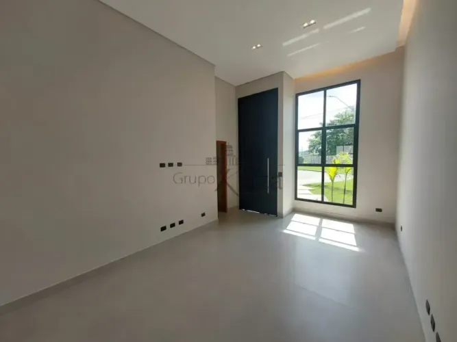 Oportunidade Exclusiva em Condomínio Fechado! Casa no Bosque dos Manacás Jacareí