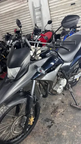 Vende-se xre 300 2012