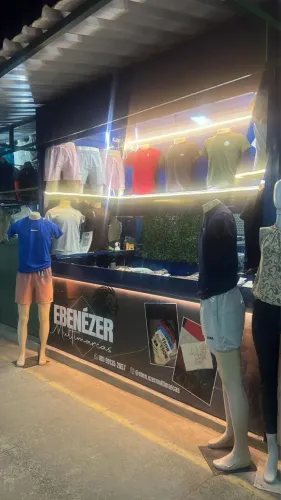 2 bancos a vend n feira d FUNDAC 