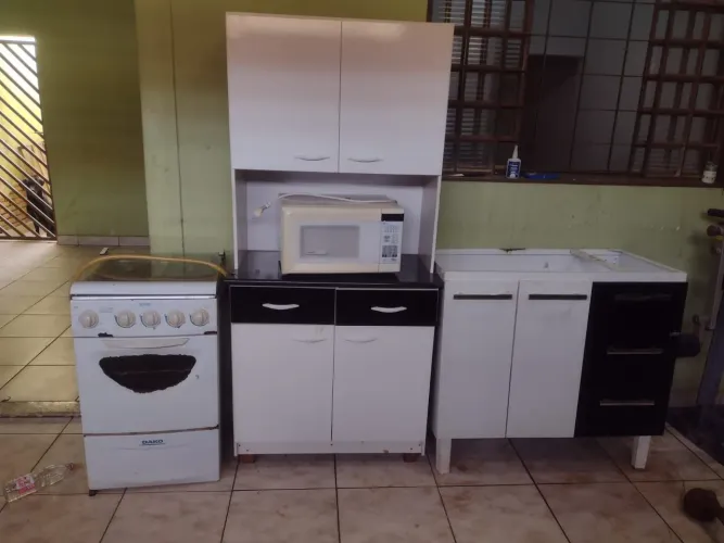 Armário fogão micro-ondas