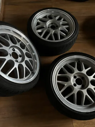 Rodas Estilo BBS Aro 17 4x100 + Pneus 205/40