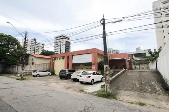 Ponto comercial para alugar no bairro Dionisio Torres